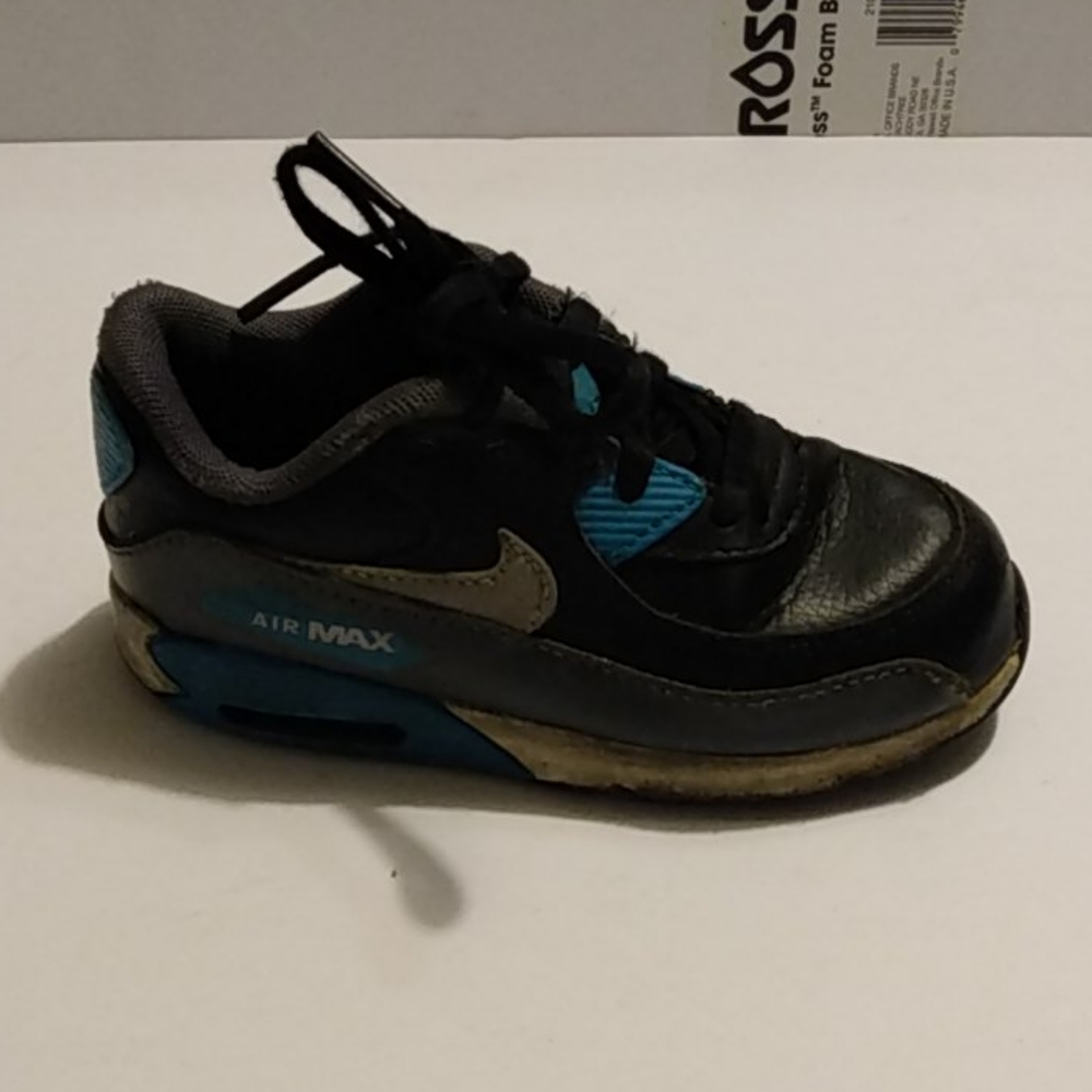 Nike air max kid shoes